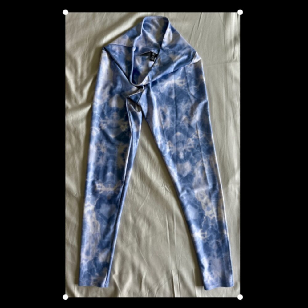 Onzie High-Rise Leggings – Blue Tie-Dye – Size S/M – Saltwater/Chlorin safe